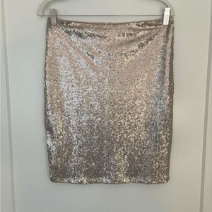 Lulus Rose Gold Sequin Mini Skirt L ***Perfect for NYE***